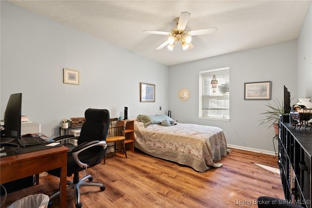 925 E 7th Street 101, Jeffersonville, IN 47130