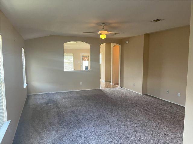 2276 Green Meadows LN, Buda, TX 78610