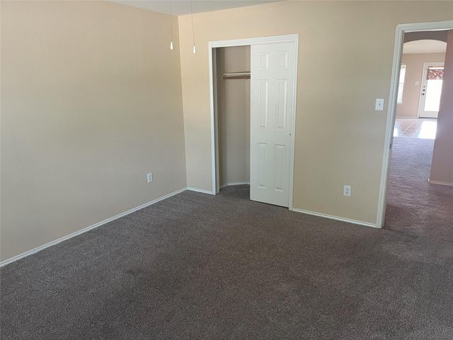 2276 Green Meadows LN, Buda, TX 78610