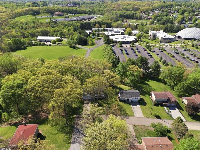 105 Louise St, Center Twp, PA 15061