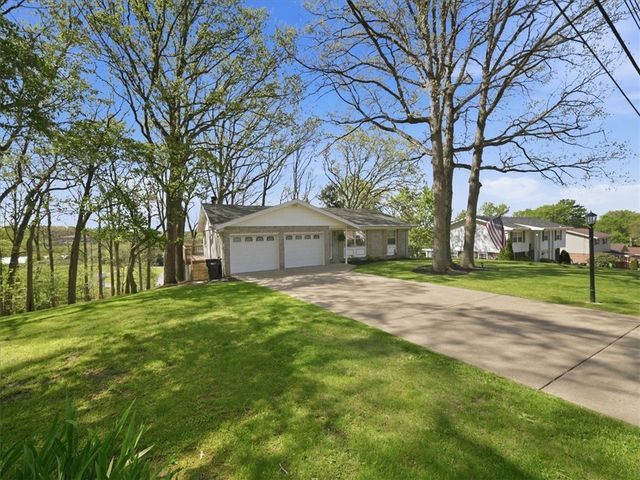 105 Louise St, Center Twp, PA 15061