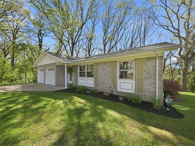 105 Louise St, Center Twp, PA 15061