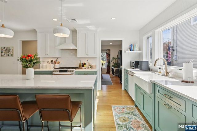 67 Woodland Avenue, Verona, NJ 07044