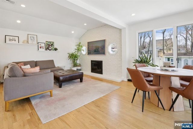67 Woodland Avenue, Verona, NJ 07044