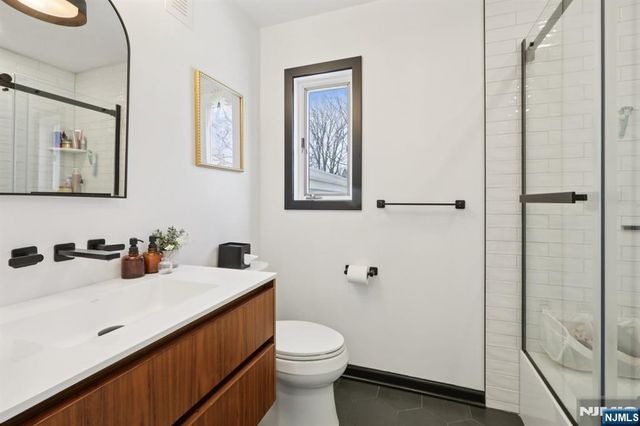 67 Woodland Avenue, Verona, NJ 07044