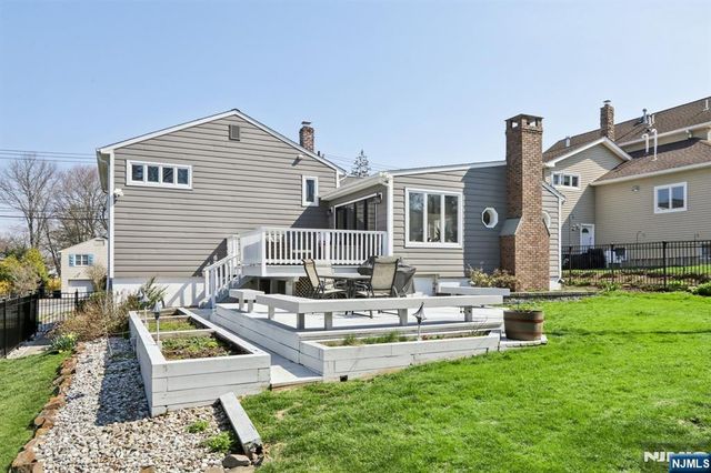 67 Woodland Avenue, Verona, NJ 07044