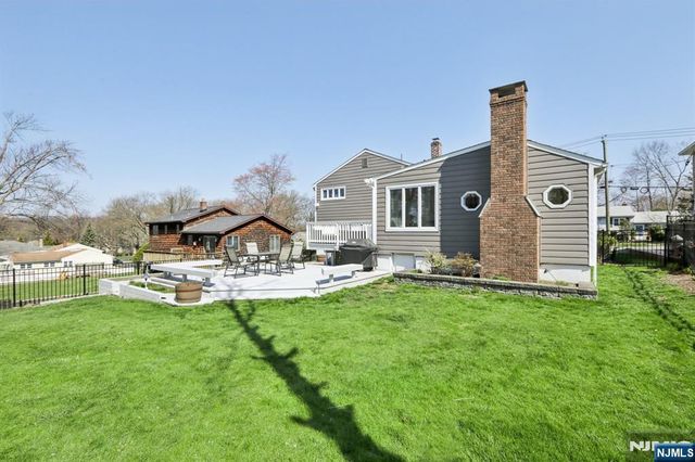 67 Woodland Avenue, Verona, NJ 07044