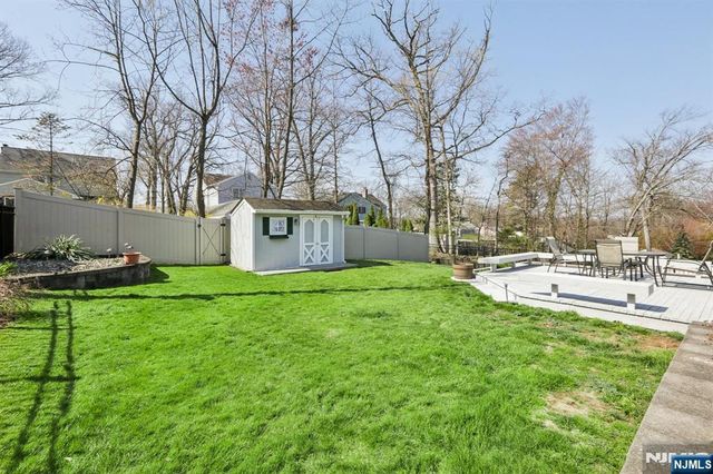 67 Woodland Avenue, Verona, NJ 07044