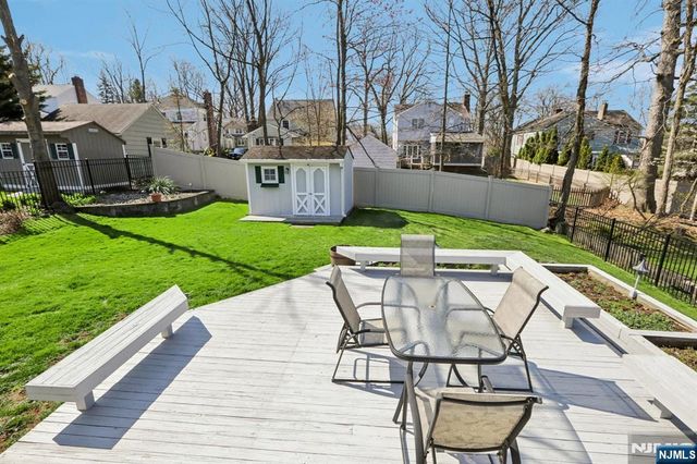 67 Woodland Avenue, Verona, NJ 07044
