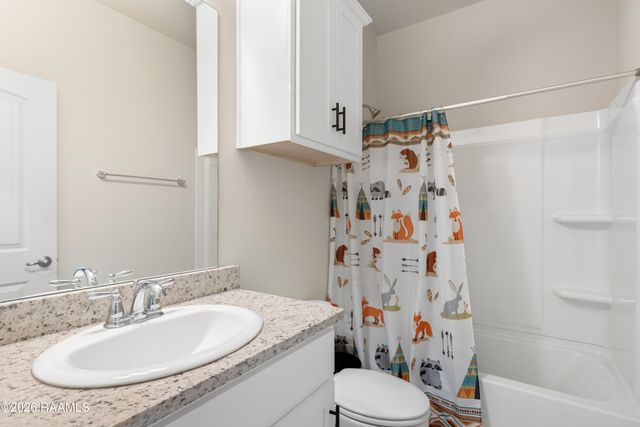 202 Rue Cordorcet, Youngsville, LA 70592