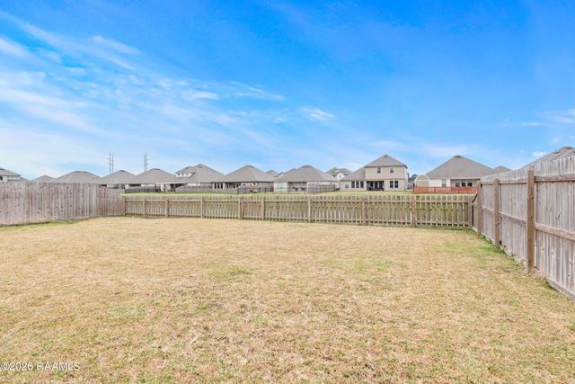 202 Rue Cordorcet, Youngsville, LA 70592