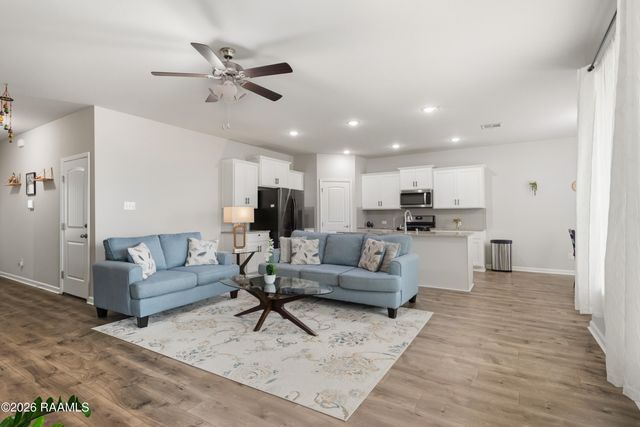 202 Rue Cordorcet, Youngsville, LA 70592