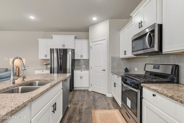 202 Rue Cordorcet, Youngsville, LA 70592