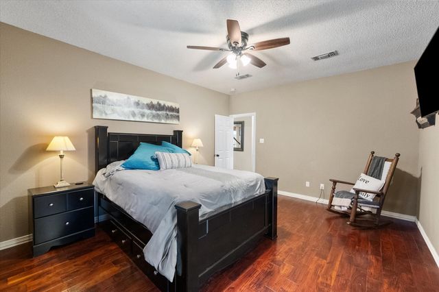 1018 Brook Arbor Drive, Mansfield, TX 76063