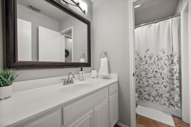 1018 Brook Arbor Drive, Mansfield, TX 76063