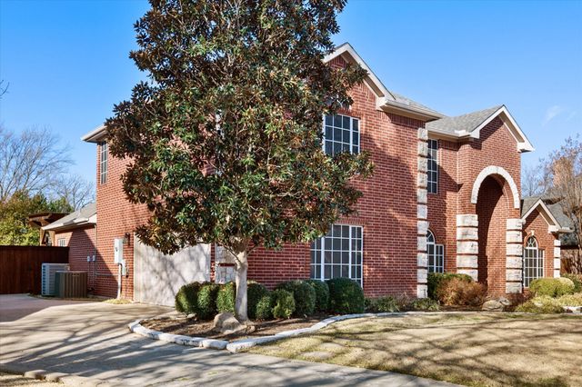 1018 Brook Arbor Drive, Mansfield, TX 76063