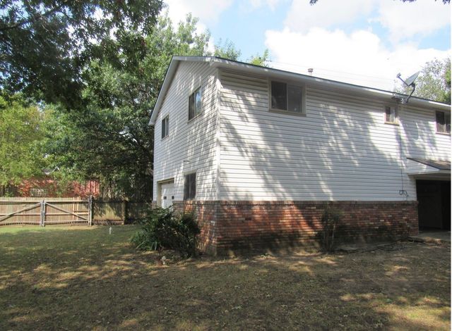 320 N Cleveland Avenue, Sherman, TX 75090