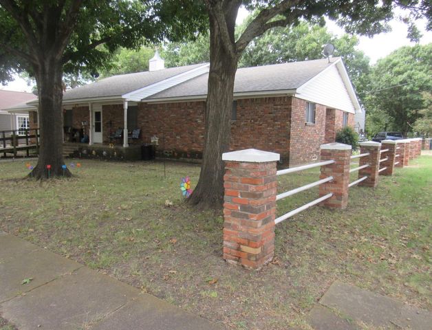 320 N Cleveland Avenue, Sherman, TX 75090