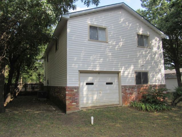 320 N Cleveland Avenue, Sherman, TX 75090