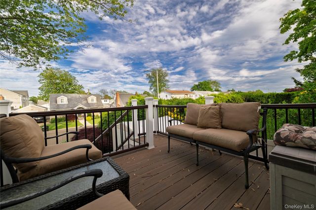2575 Bayview Avenue, Wantagh, NY 11793