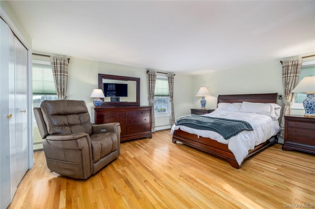 2575 Bayview Avenue, Wantagh, NY 11793