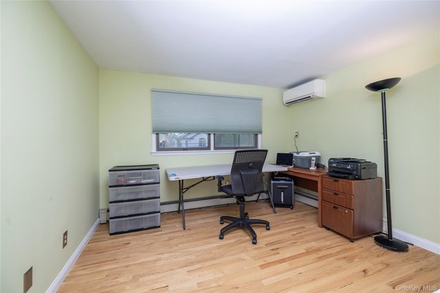 2575 Bayview Avenue, Wantagh, NY 11793