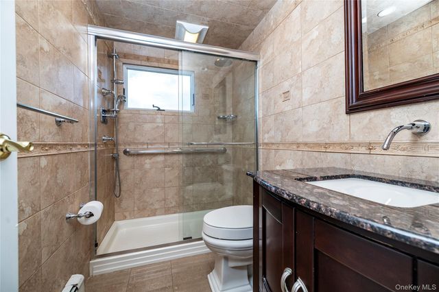 2575 Bayview Avenue, Wantagh, NY 11793