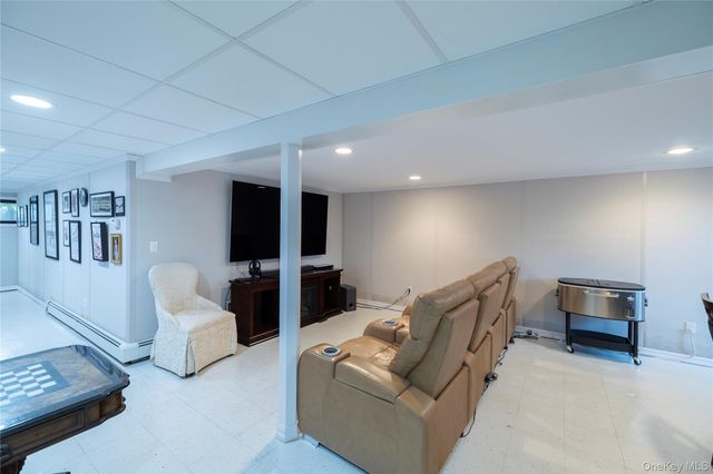 2575 Bayview Avenue, Wantagh, NY 11793