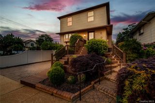 2575 Bayview Avenue, Wantagh, NY 11793