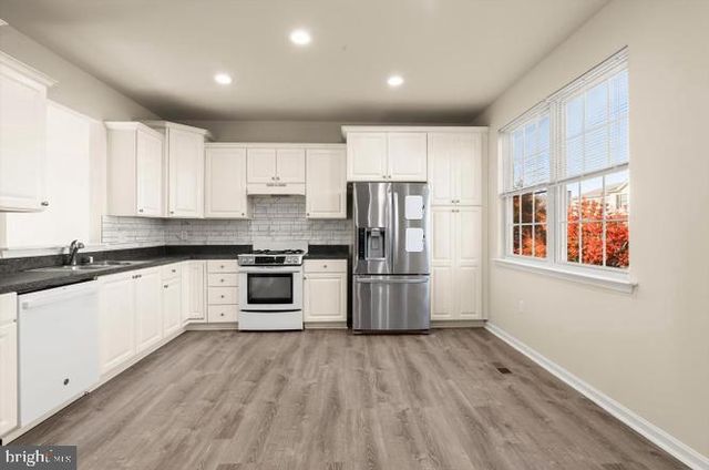 1 KARENDALE CT, Baltimore, MD 21244