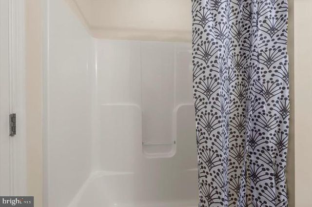 1 KARENDALE CT, Baltimore, MD 21244