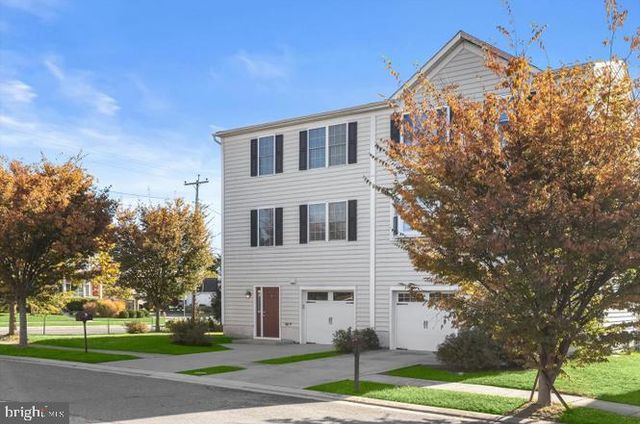 1 KARENDALE CT, Baltimore, MD 21244