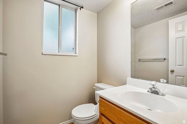 1115 W 2600 N, Layton, UT 84041