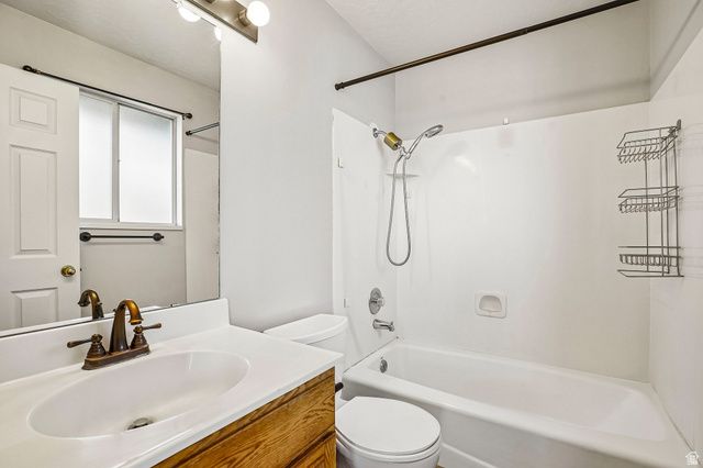 1115 W 2600 N, Layton, UT 84041