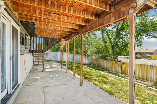 1115 W 2600 N, Layton, UT 84041