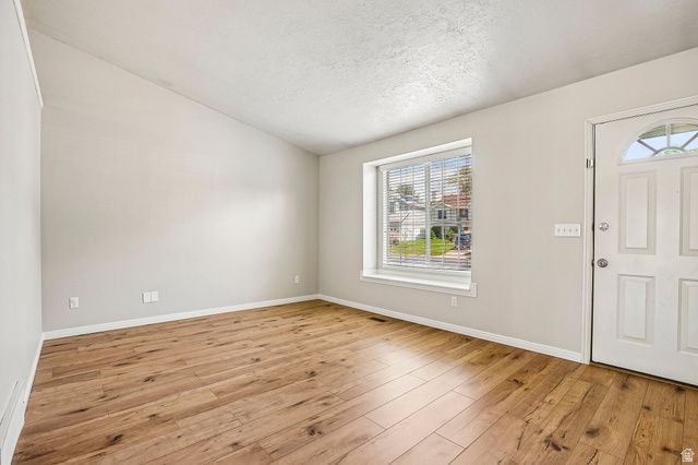 1115 W 2600 N, Layton, UT 84041