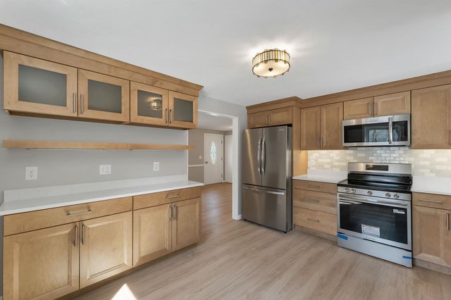 26 Packard Drive, Merrimack, NH 03054