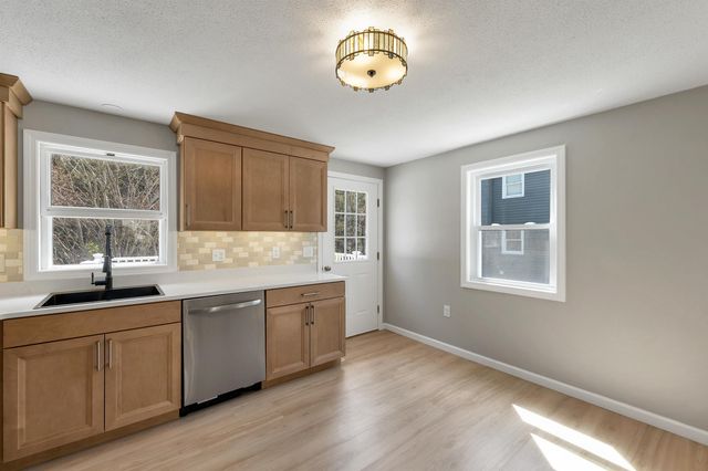26 Packard Drive, Merrimack, NH 03054