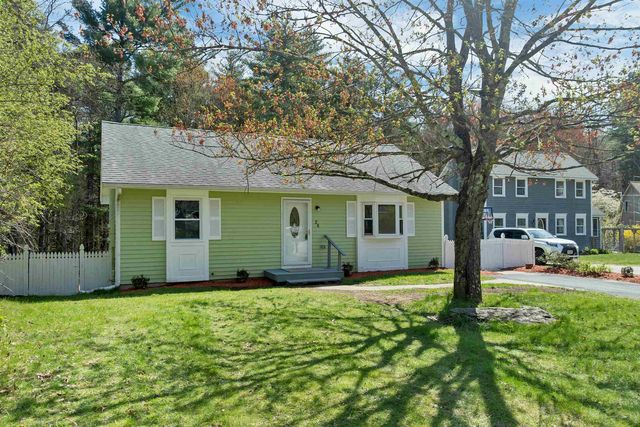 26 Packard Drive, Merrimack, NH 03054