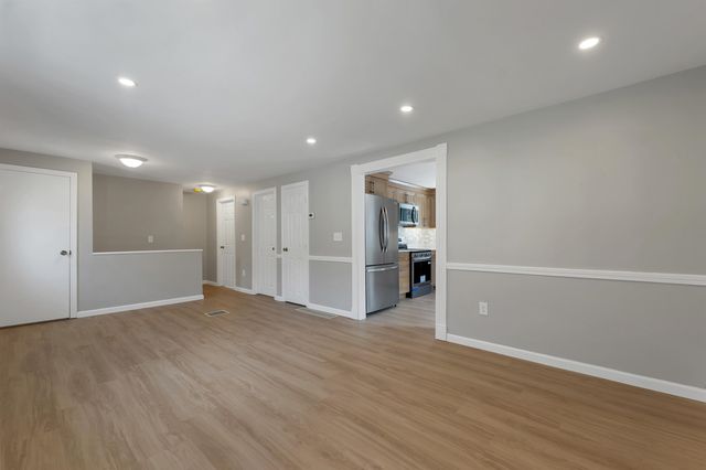 26 Packard Drive, Merrimack, NH 03054