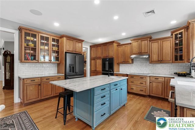 1866 Obriens Court, Lower Saucon Twp, PA 18015