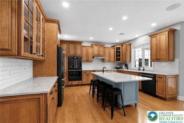 1866 Obriens Court, Lower Saucon Twp, PA 18015