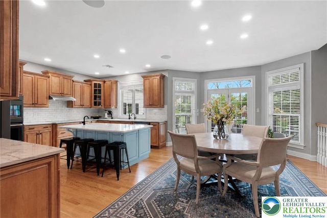 1866 Obriens Court, Lower Saucon Twp, PA 18015