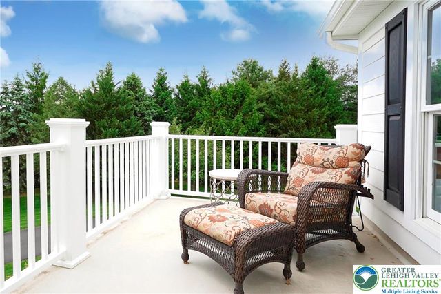 1866 Obriens Court, Lower Saucon Twp, PA 18015