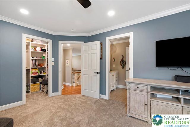 1866 Obriens Court, Lower Saucon Twp, PA 18015