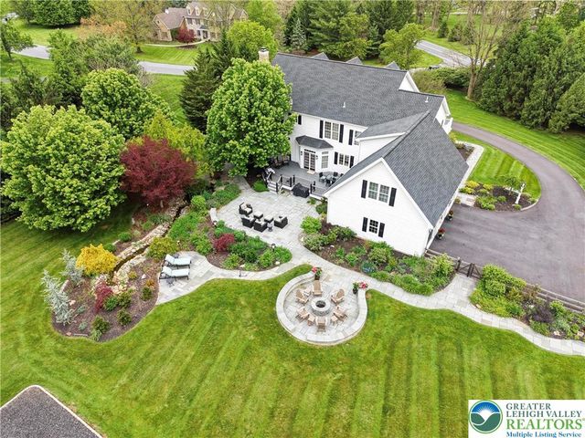 1866 Obriens Court, Lower Saucon Twp, PA 18015