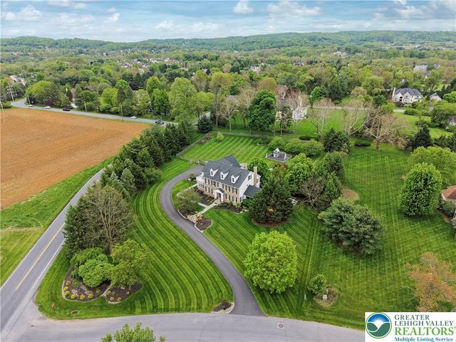 1866 Obriens Court, Lower Saucon Twp, PA 18015