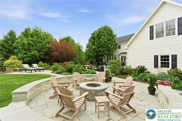 1866 Obriens Court, Lower Saucon Twp, PA 18015
