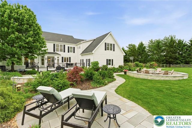 1866 Obriens Court, Lower Saucon Twp, PA 18015