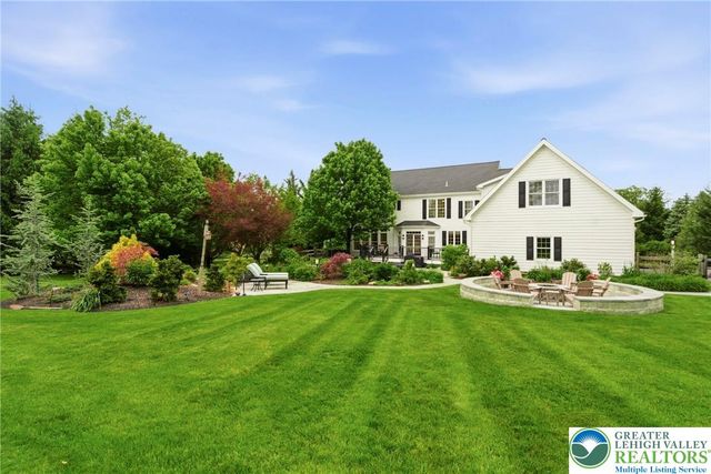 1866 Obriens Court, Lower Saucon Twp, PA 18015